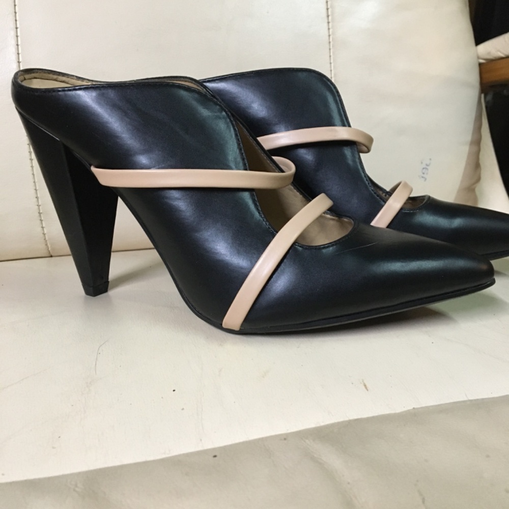Chinese Laundry EUC black and tan strap 4 inch heel mules size 8 - Picture 11 of 12